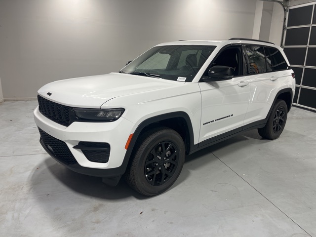 2025 Jeep Grand Cherokee Altitude X photo 3