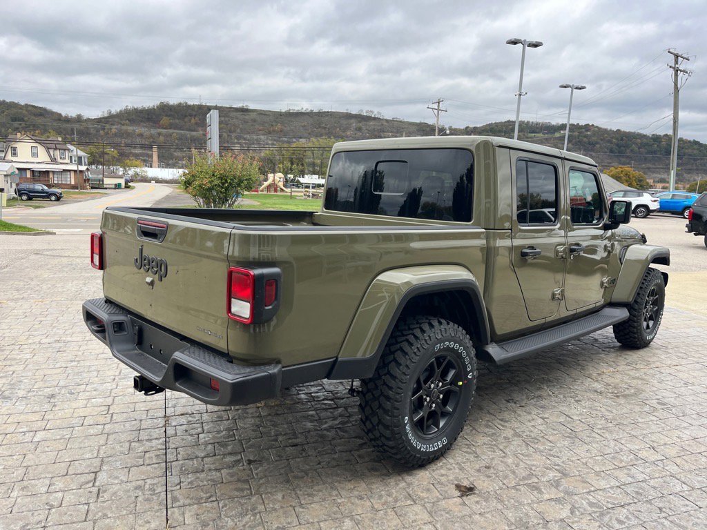 2025 Jeep Gladiator Sport photo 4