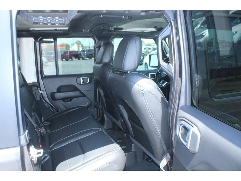 2022 Jeep Wrangler Unlimited Sahara 4xe photo 12