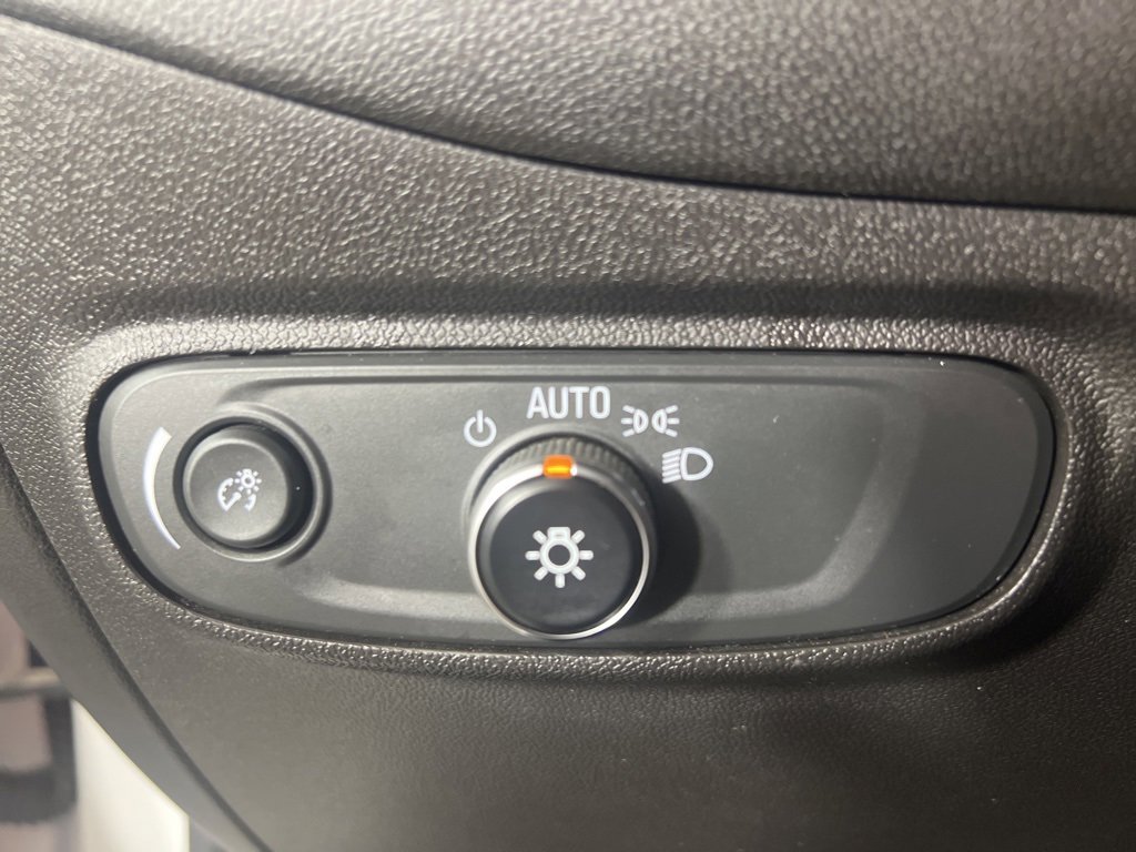 2022 Chevrolet Equinox LS photo 22