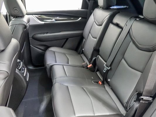 2025 Cadillac XT5 Sport photo 8