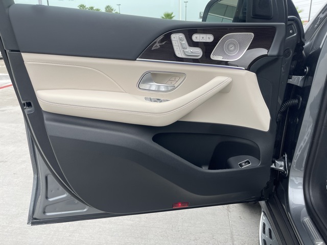 2025 Mercedes Benz GLE 350 4MATIC photo 16