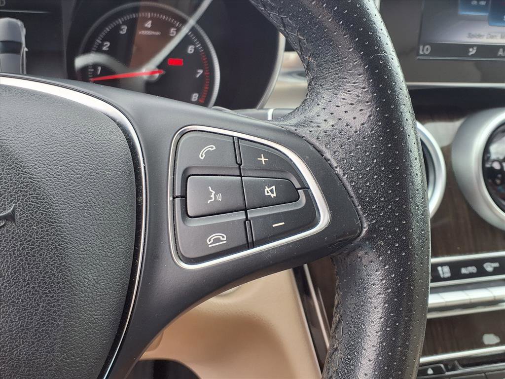 2018 Mercedes Benz C 300 photo 16