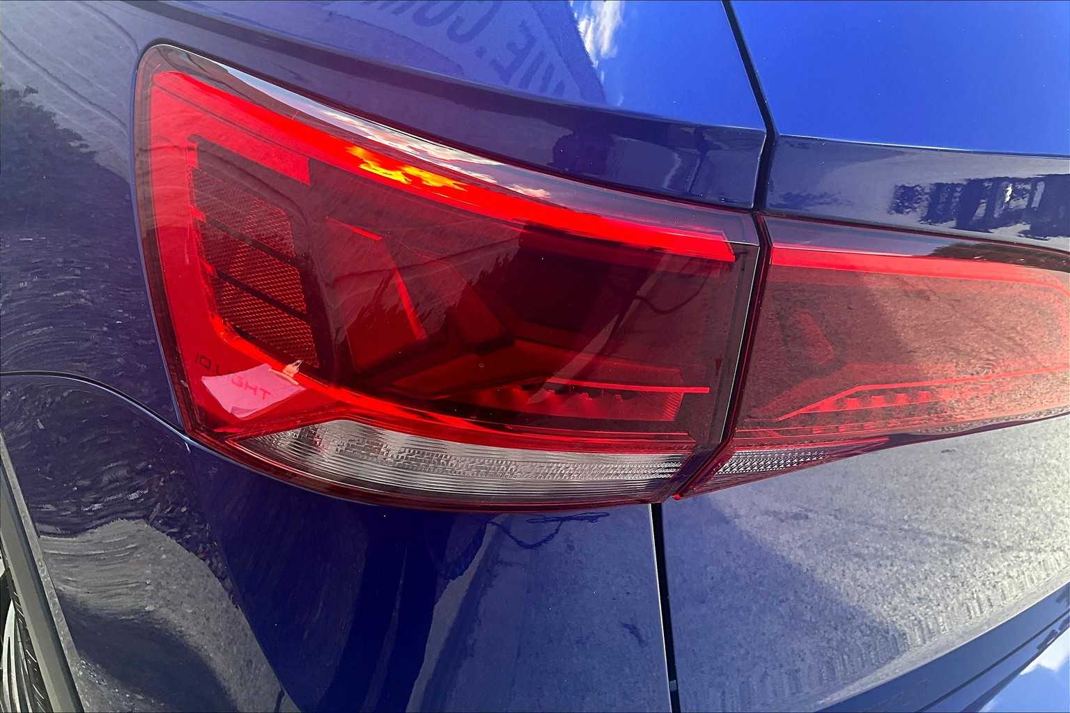 2023 Volkswagen Taos SE photo 25