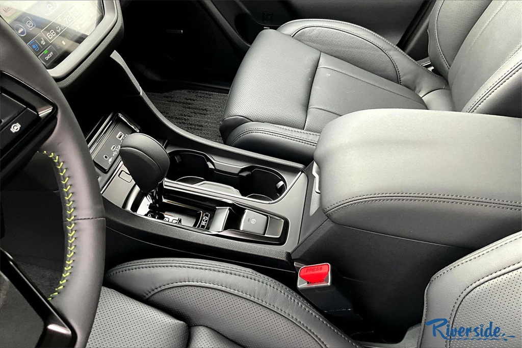 2025 Subaru Ascent Onyx Edition Touring photo 6