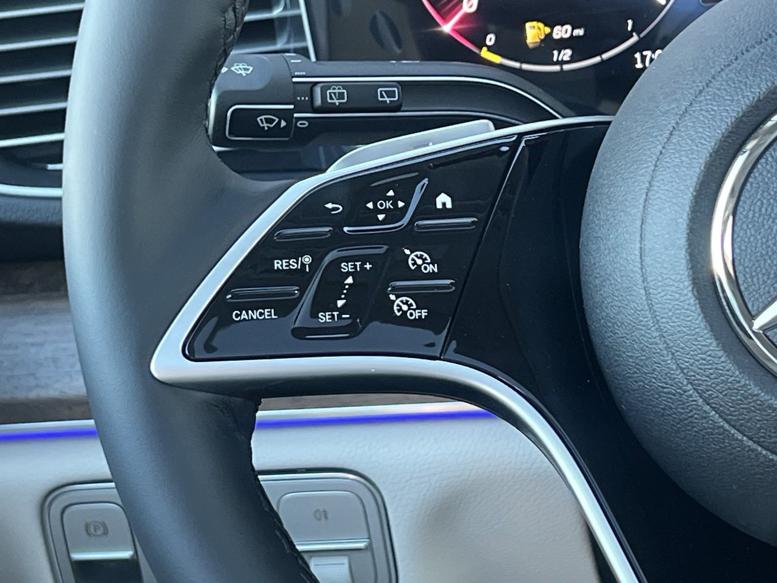 2025 Mercedes Benz GLE 350 photo 25