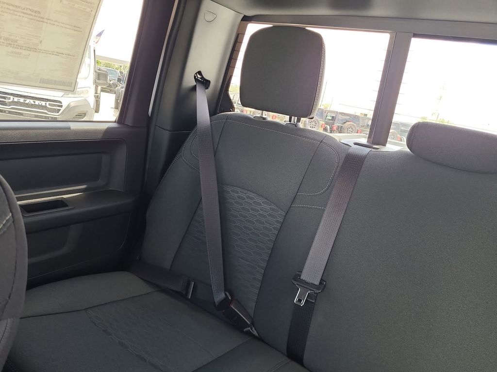 2025 Ram 3500 Tradesman photo 13
