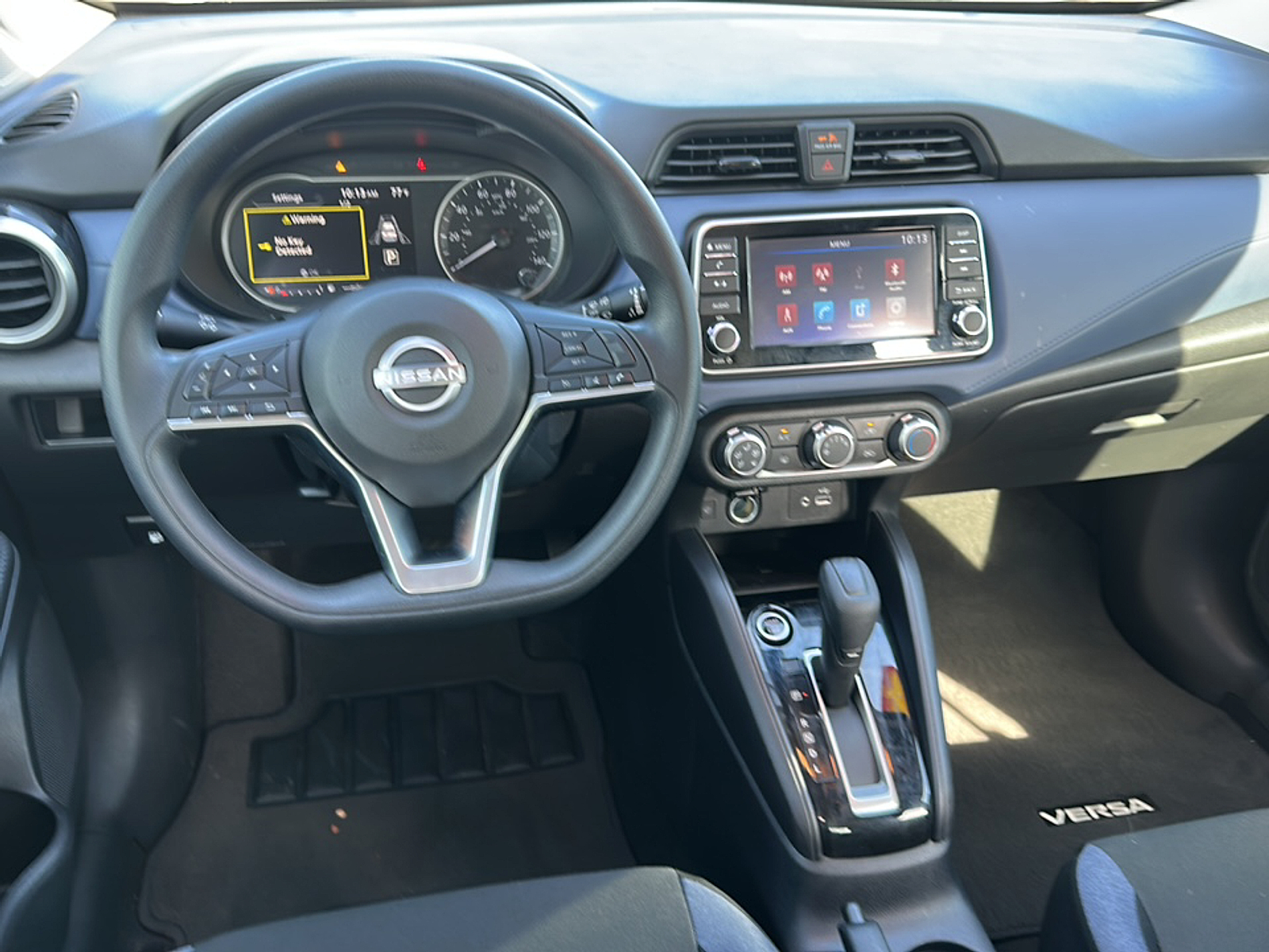 2024 Nissan Versa 1.6 SV photo 7