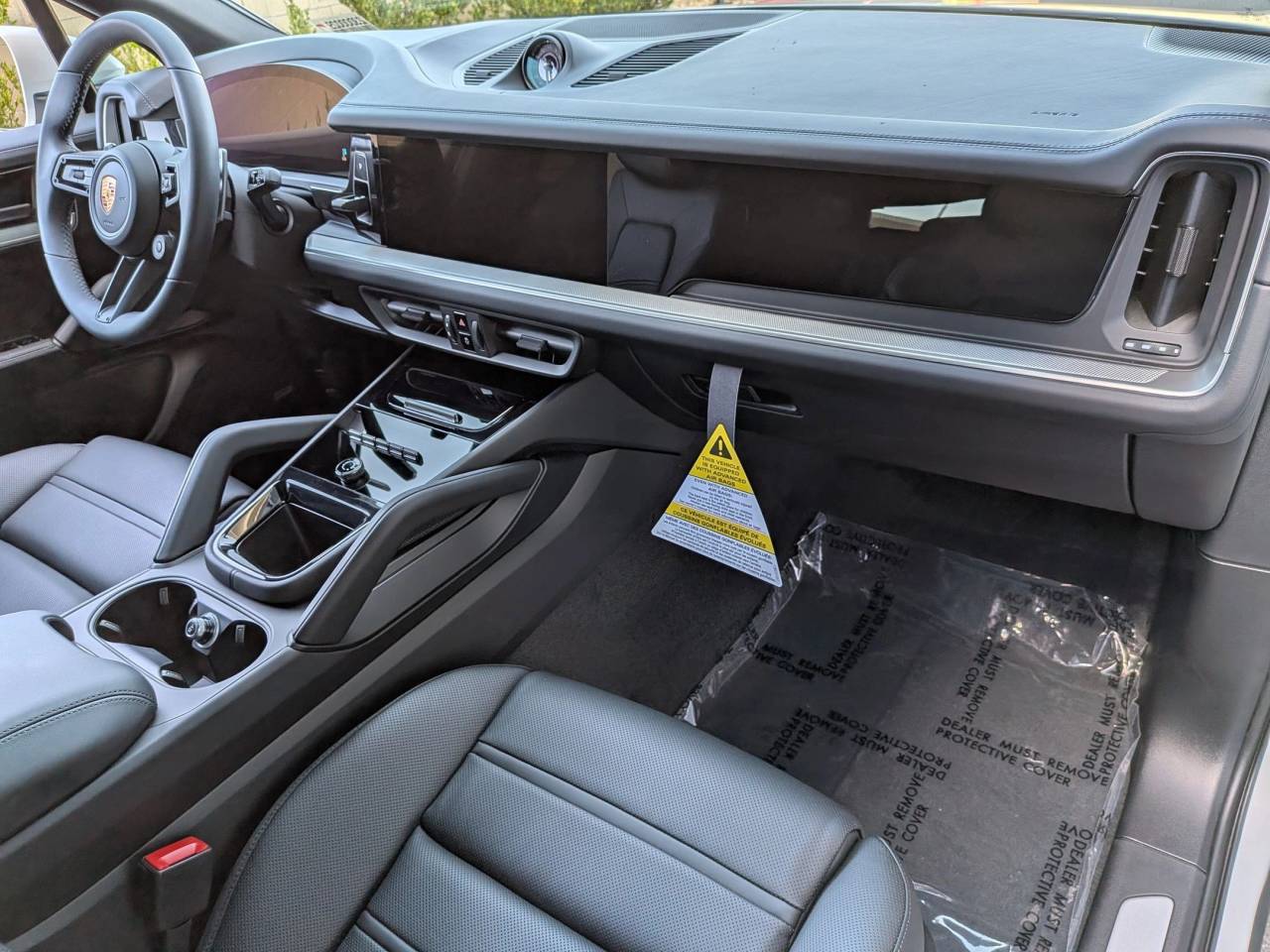 2026 Porsche Cayenne Base photo 21