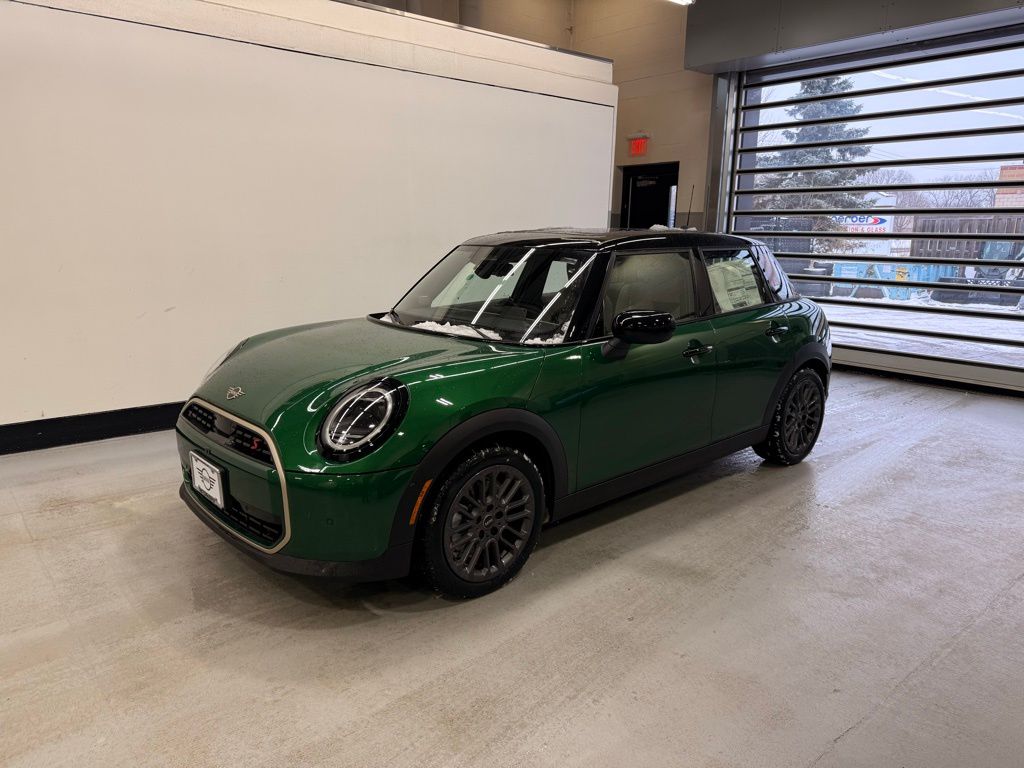 2026 MINI Hardtop 4 Door S's photo
