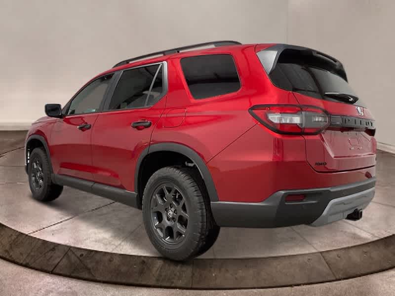 2025 Honda Pilot TrailSport photo 3