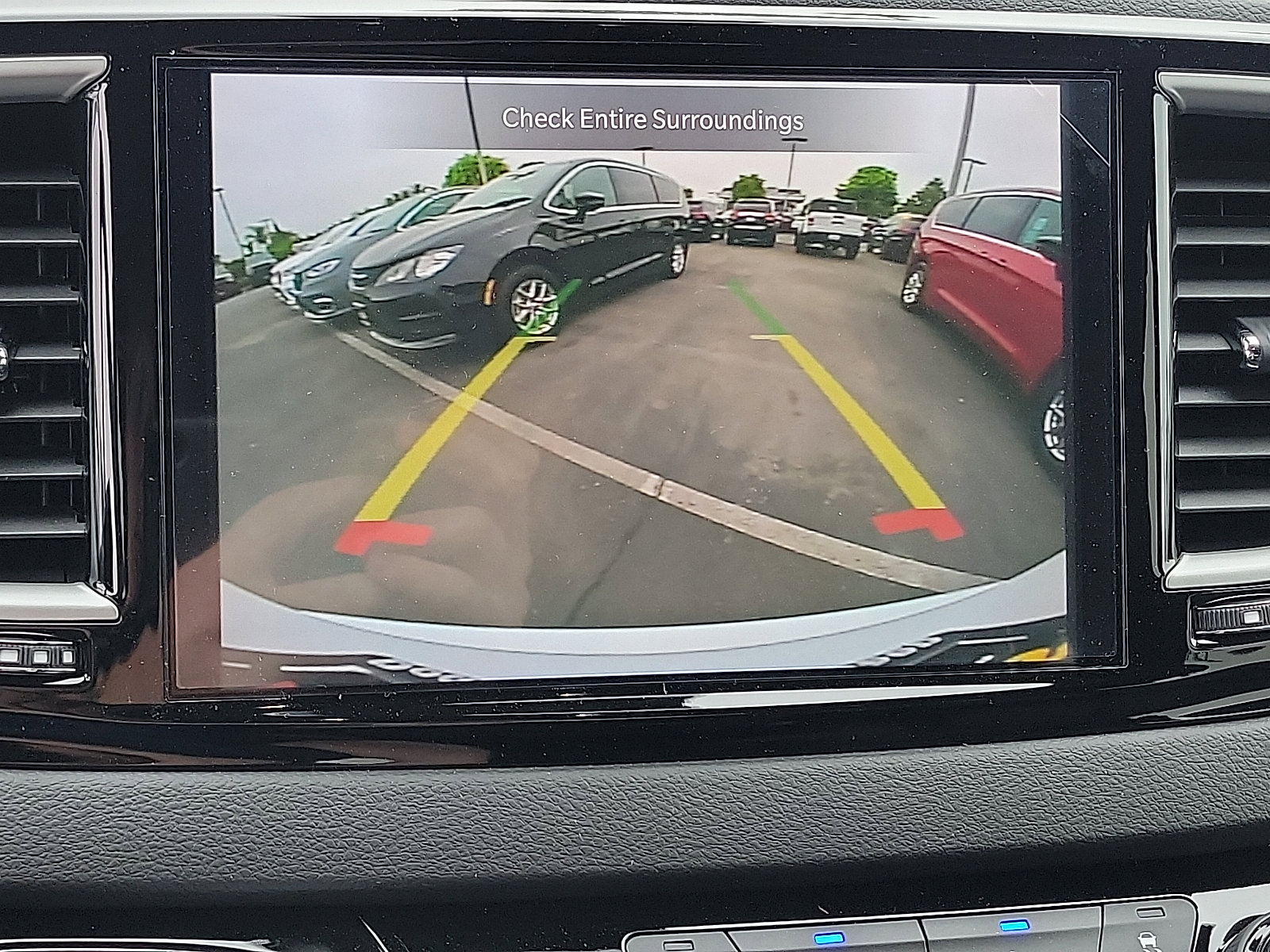2025 Chrysler Voyager LX photo 10