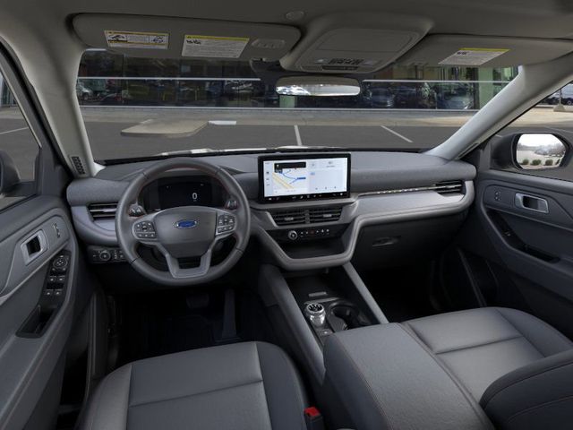 2025 Ford Explorer photo 8