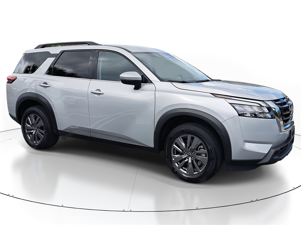 2025 Nissan Pathfinder SV photo 2