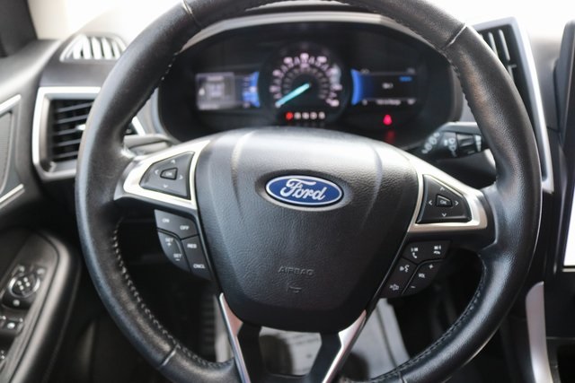 2022 Ford Edge SEL photo 28