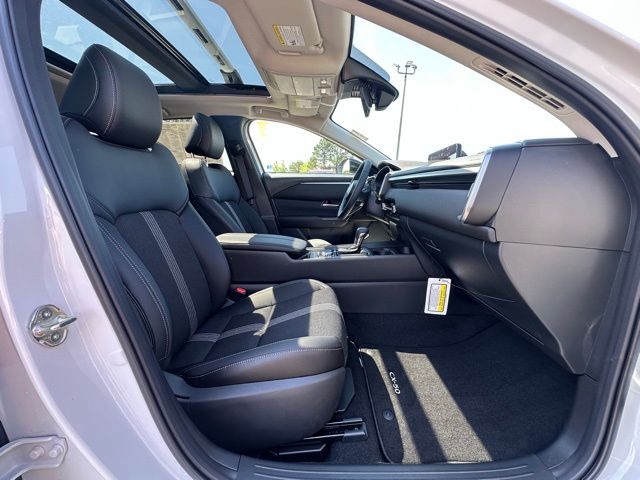 2025 Mazda CX-50 2.5 S Premium photo 30
