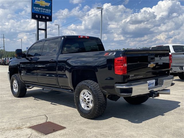 2018 Chevrolet Silverado 2500HD LT photo 3