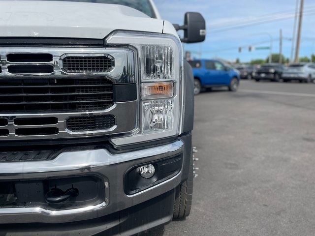 2025 Ford F-450 photo 5