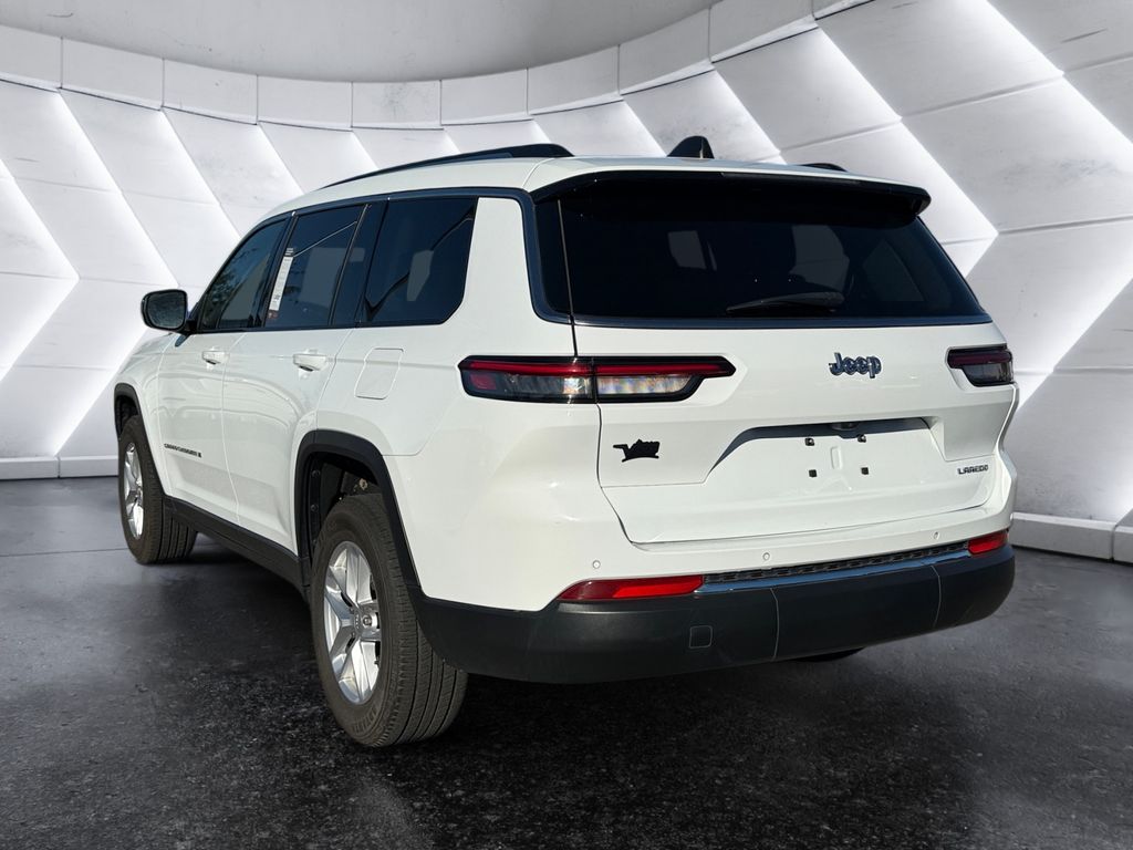 2023 Jeep Grand Cherokee Laredo photo 6