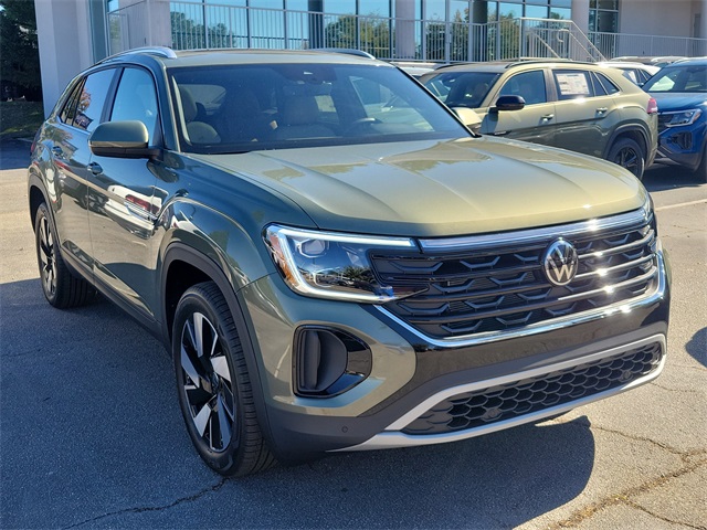 2026 Volkswagen Atlas Cross Sport SE Technology photo 3