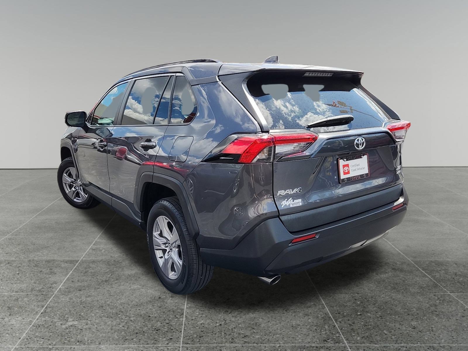 2023 Toyota RAV4 XLE photo 4