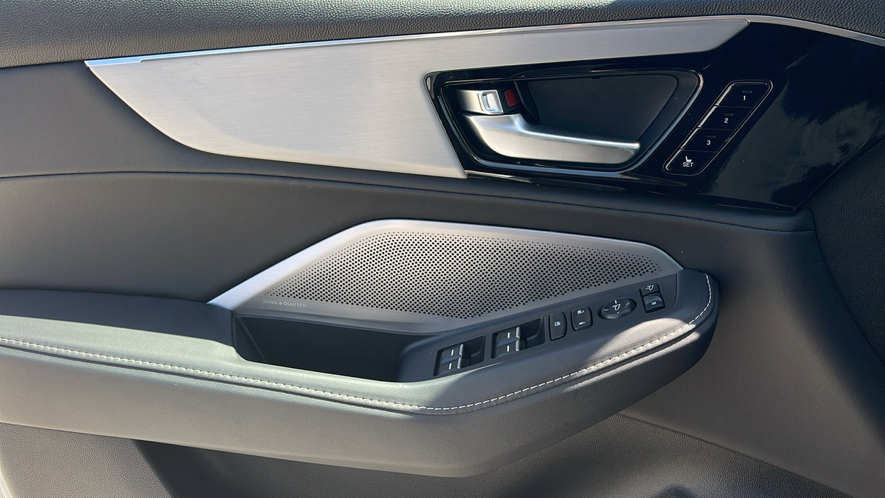 2026 Acura MDX Technology photo 21