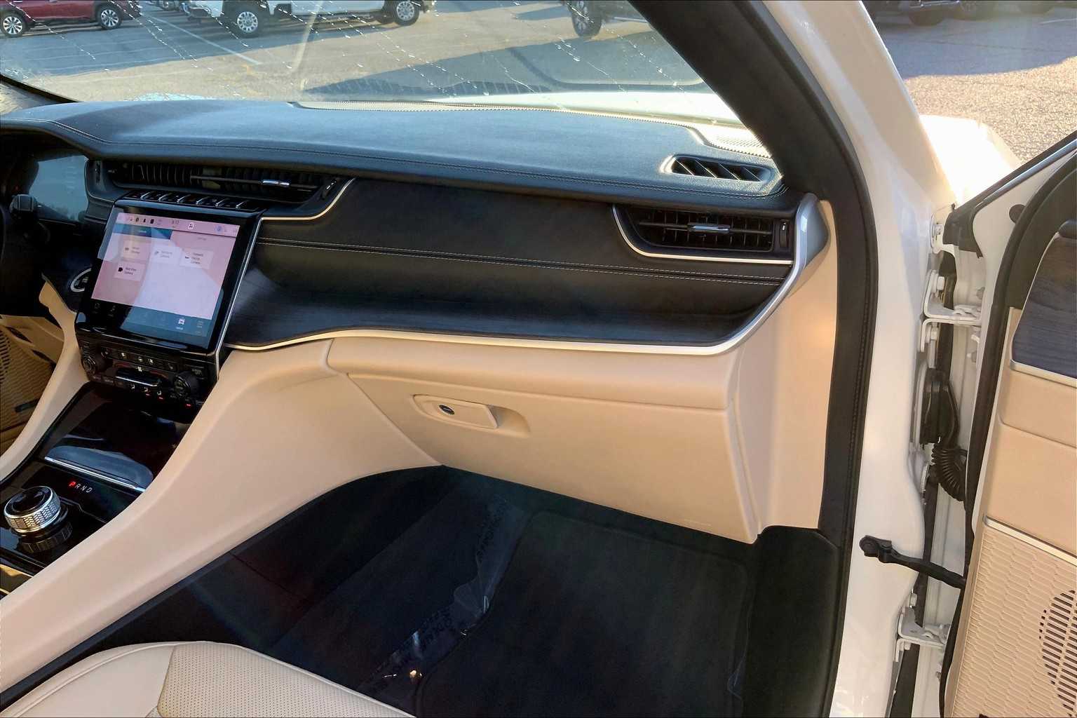 2023 Jeep Grand Cherokee Limited photo 16