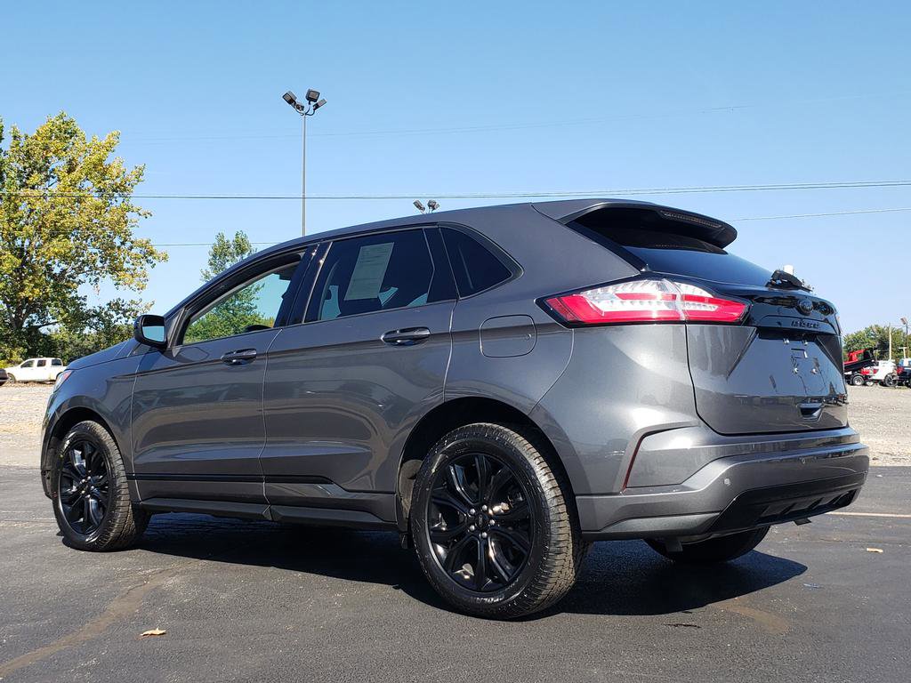 2022 Ford Edge SE photo 4
