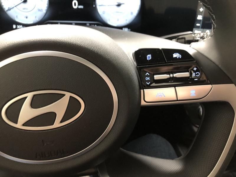 2025 Hyundai Elantra SEL Convenience photo 21