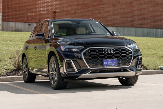 2022 Audi Q5 S line Premium