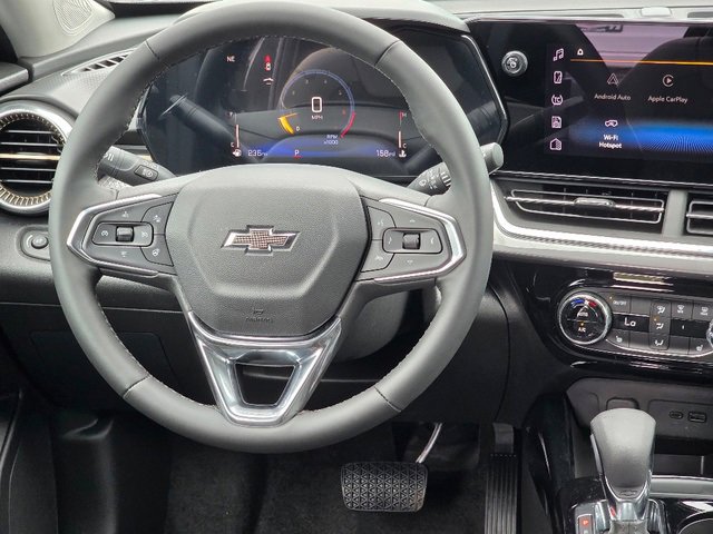 2025 Chevrolet Trax ACTIV photo 12