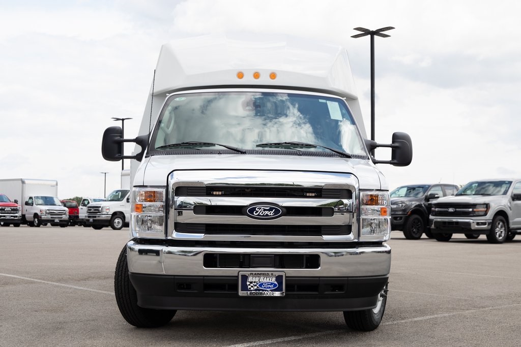 2026 Ford E-350 Base photo 3