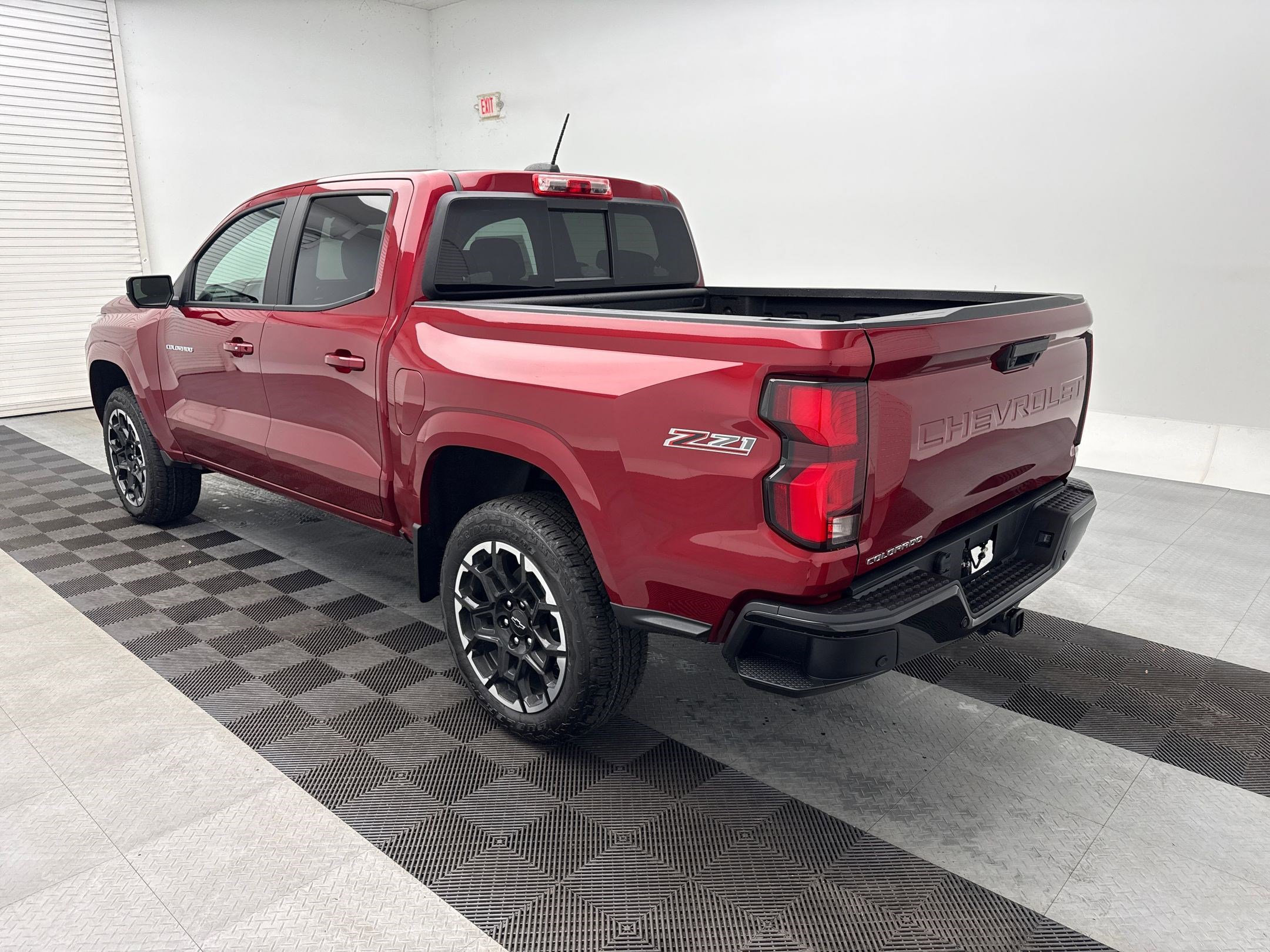 2026 Chevrolet Colorado Z71 photo 3