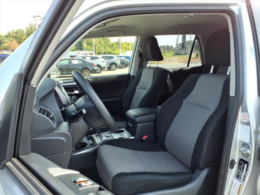 2024 Toyota 4Runner SR5 photo 3