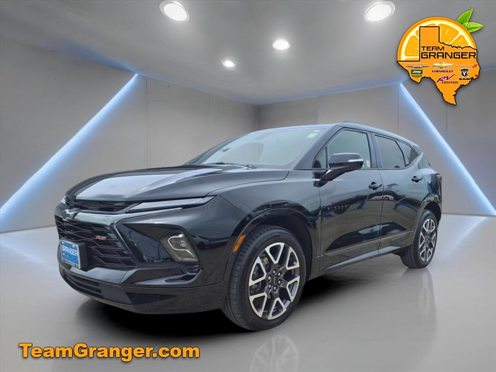 2024 Chevrolet Blazer RS photo 2