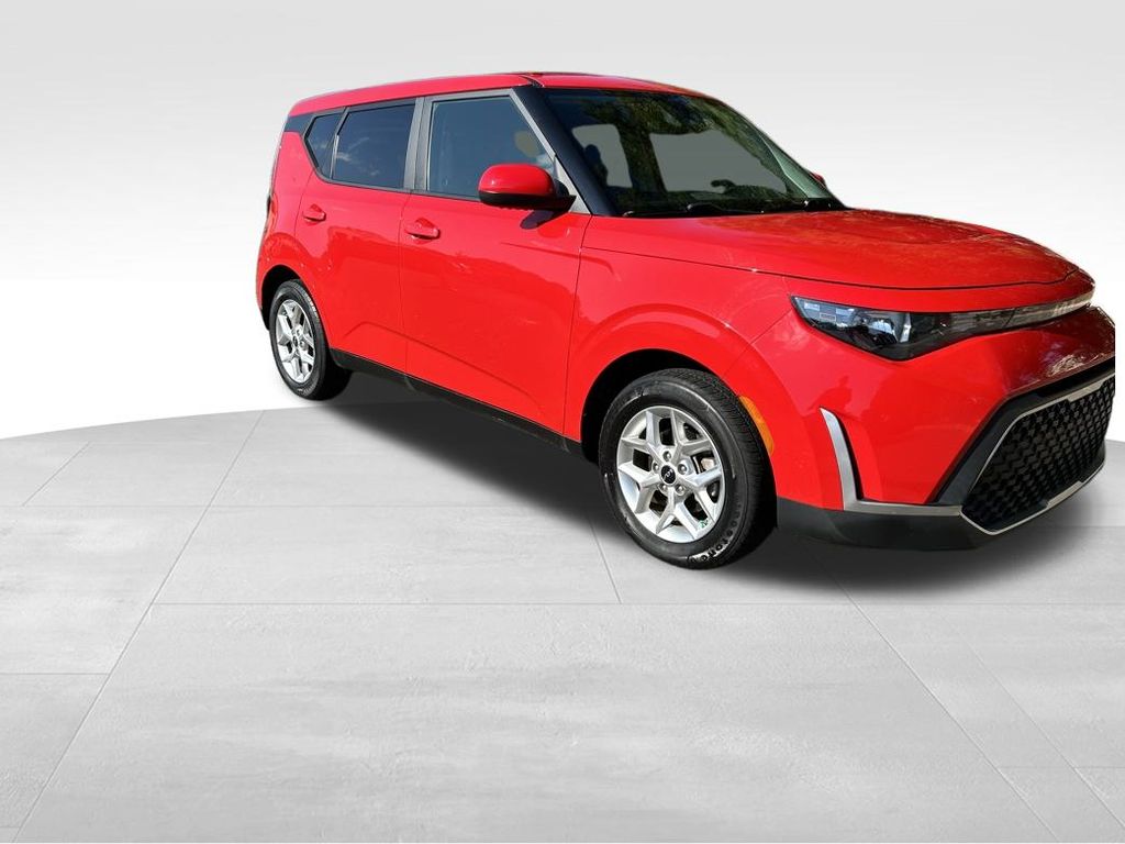 2023 Kia Soul LX photo 8