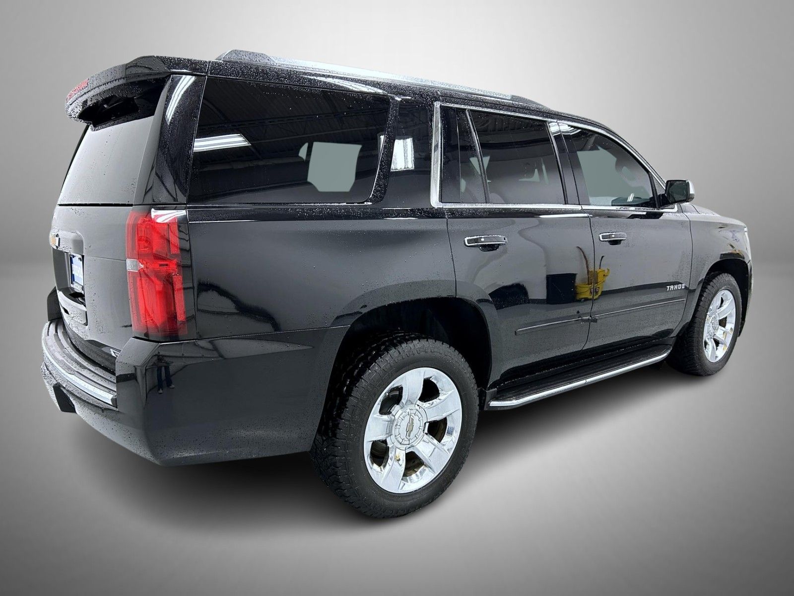 2018 Chevrolet Tahoe Premier photo 3