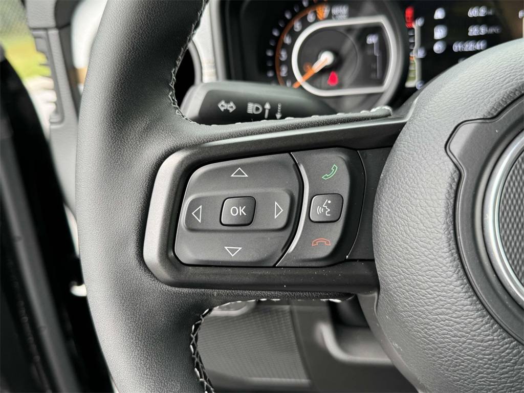 2025 Jeep Gladiator Sport S photo 22