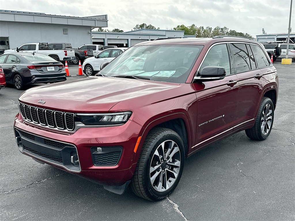 2022 Jeep Grand Cherokee Overland photo 3