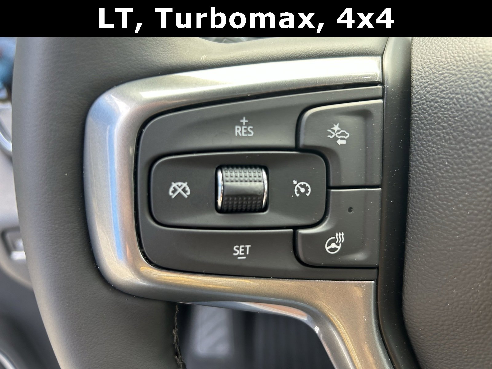 2025 Chevrolet Silverado 1500 LT photo 14