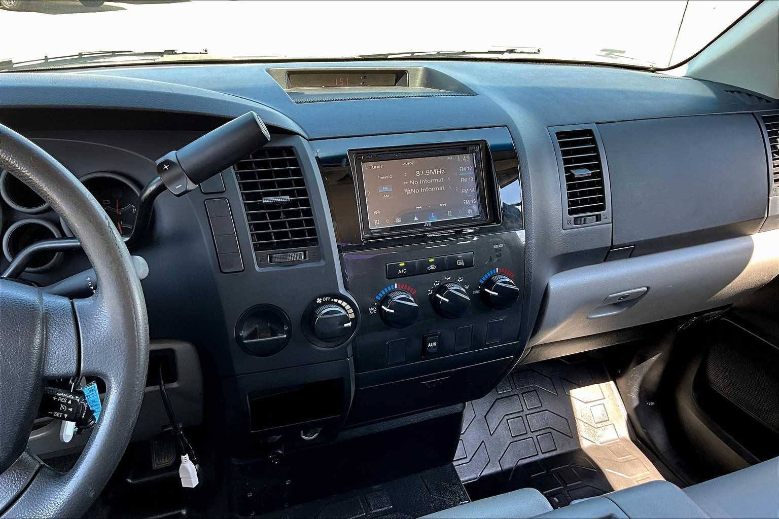 2013 Toyota Tundra Double Cab photo 6