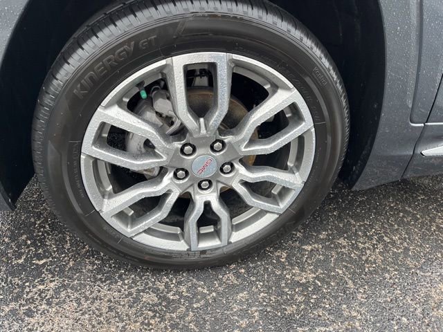 2022 Gmc Terrain Denali photo 2