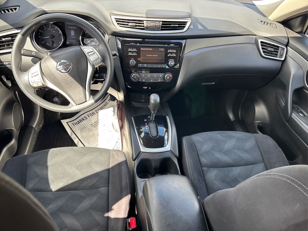 2016 Nissan Rogue S photo 17