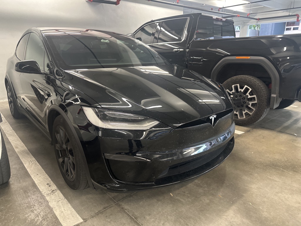 2023 Tesla Model X Long Range's photo