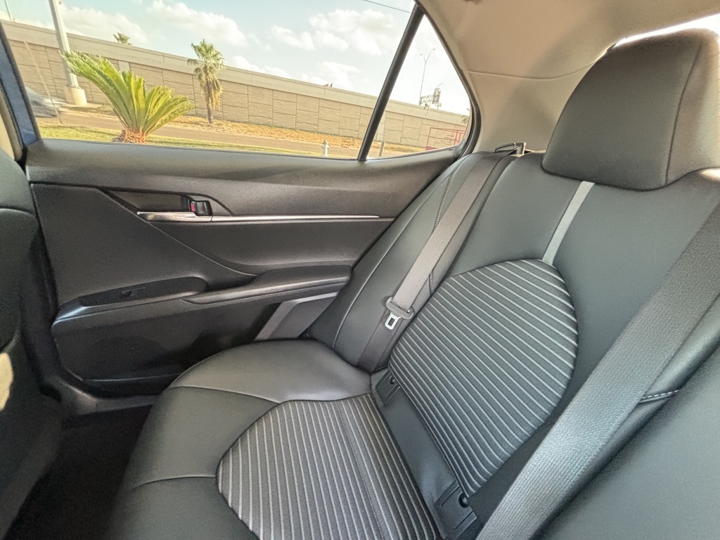 2023 Toyota Camry Hybrid SE photo 16