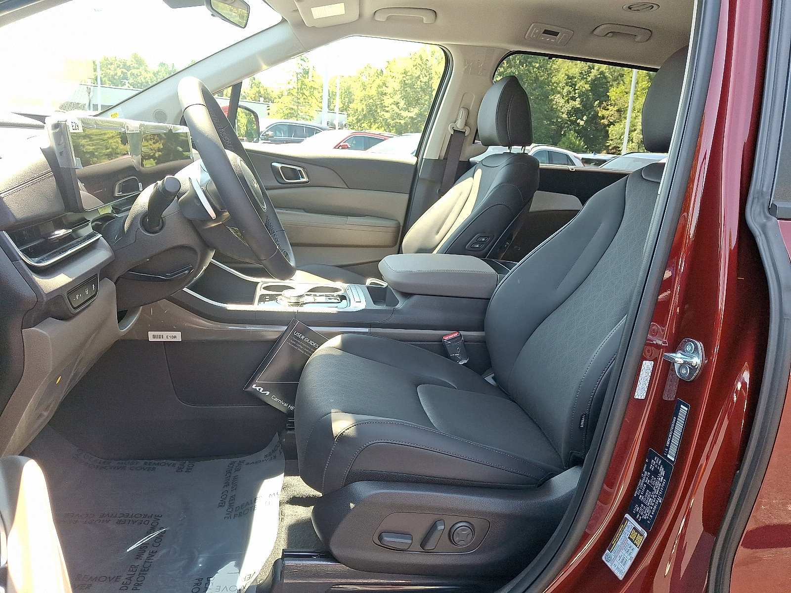 2026 Kia Carnival EX photo 2