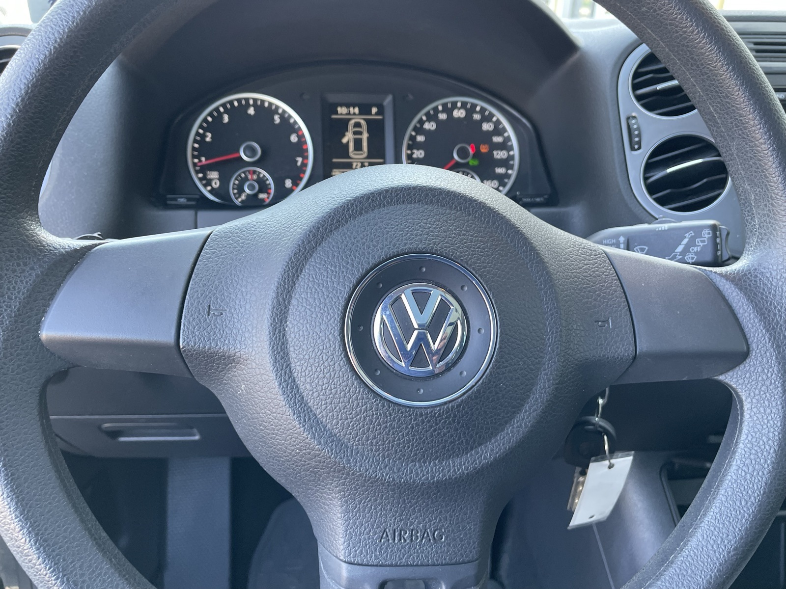 2012 Volkswagen Tiguan S photo 19