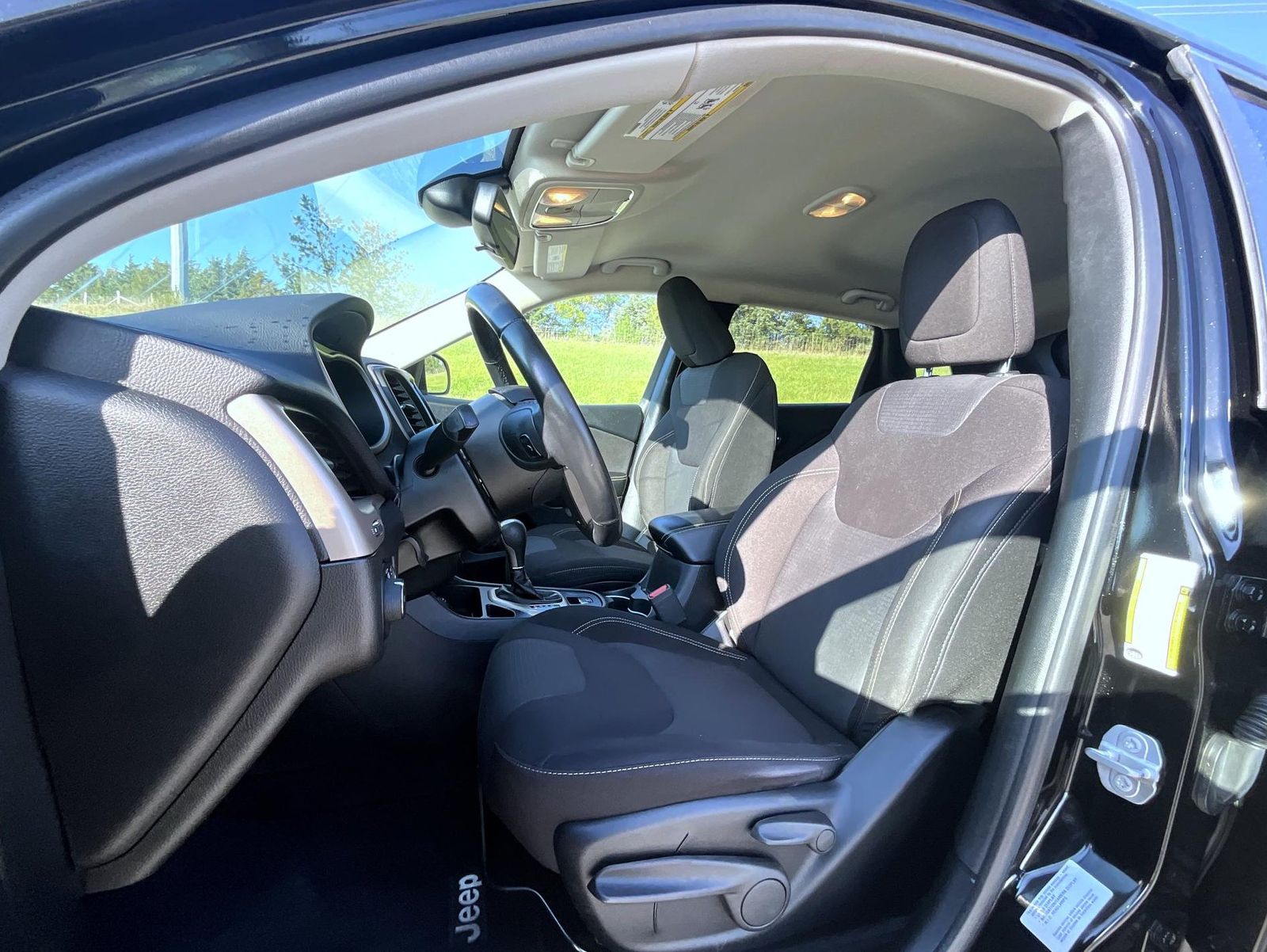 2017 Jeep Cherokee Latitude photo 8