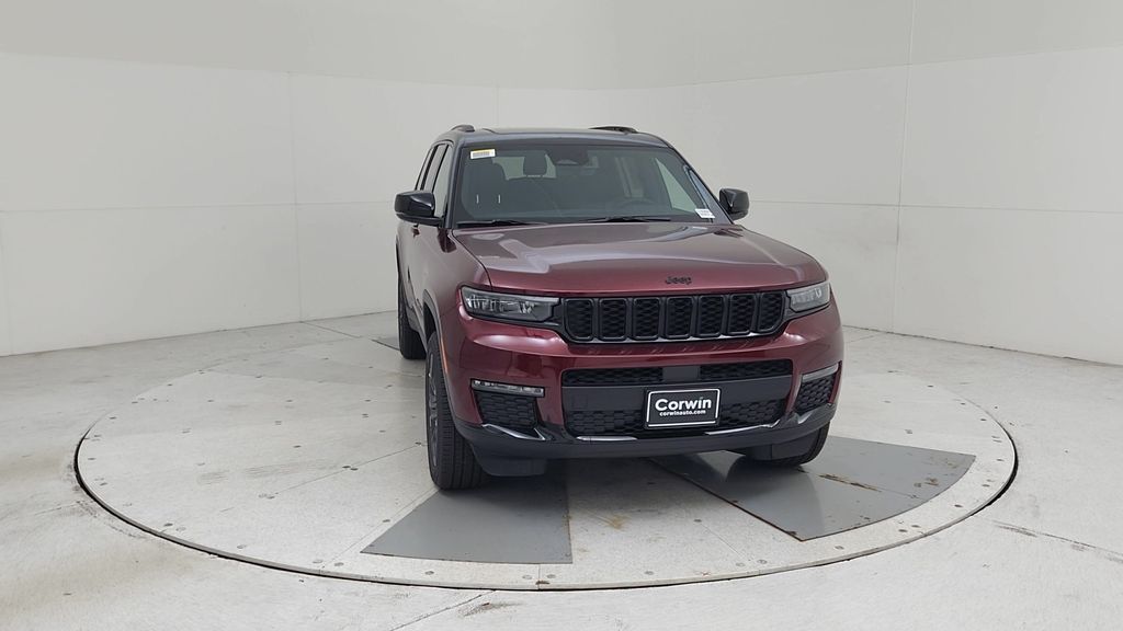 2025 Jeep Grand Cherokee Limited photo 4