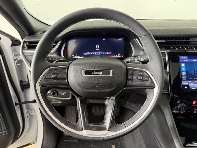 2023 Jeep Grand Cherokee Altitude photo 4